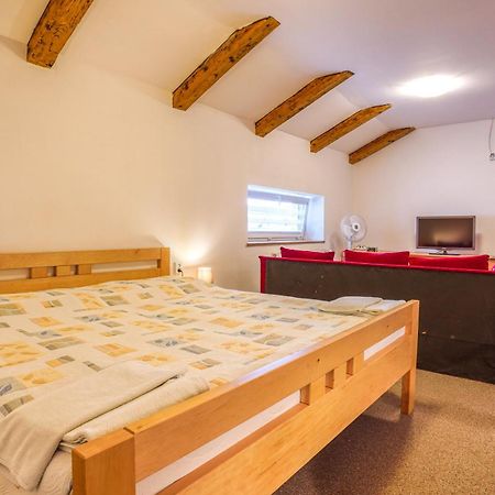 Hotel Dynamic Nová Dubnica Dış mekan fotoğraf