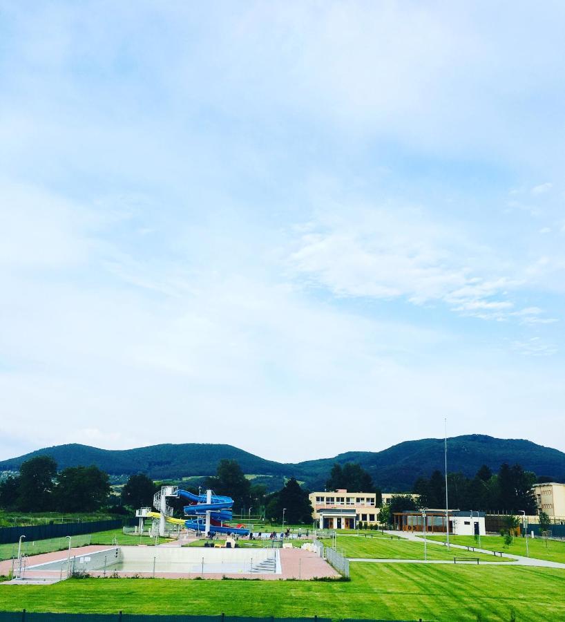 Hotel Dynamic Nová Dubnica Dış mekan fotoğraf
