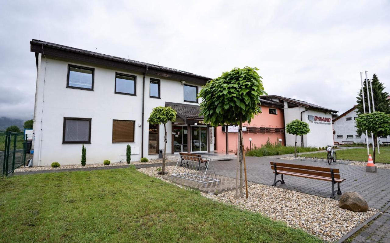 Hotel Dynamic Nová Dubnica Dış mekan fotoğraf