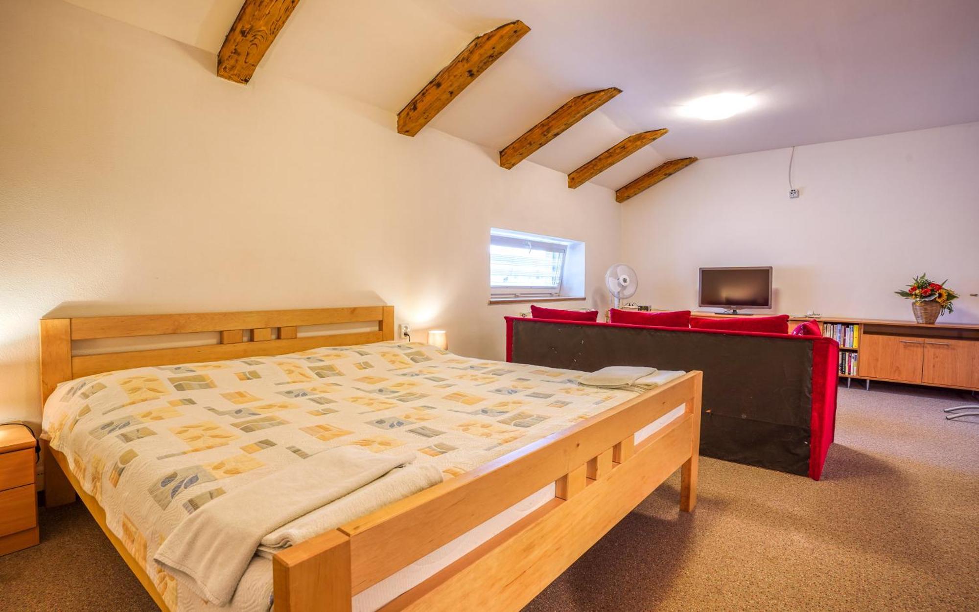 Hotel Dynamic Nová Dubnica Dış mekan fotoğraf